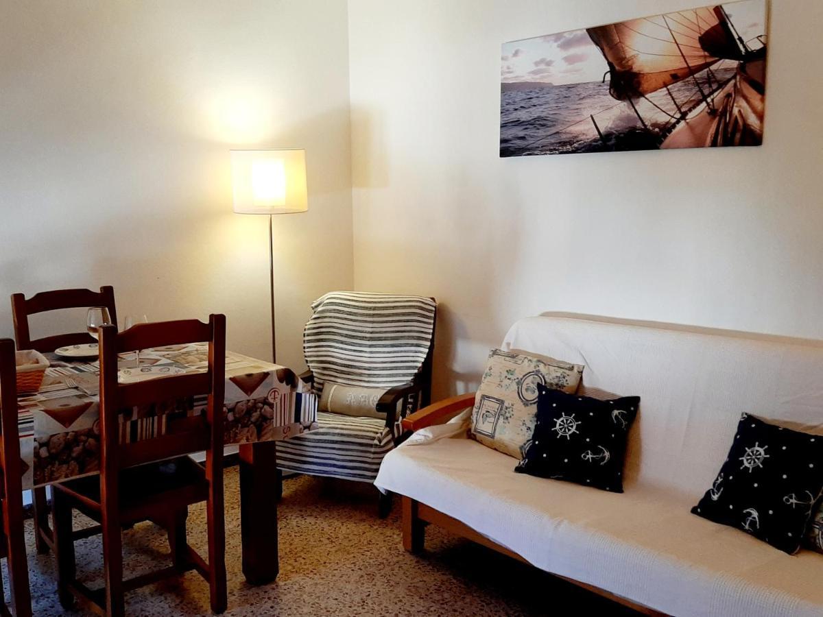 Apartamentos Franch Hospitalet De L'Infant Buitenkant foto