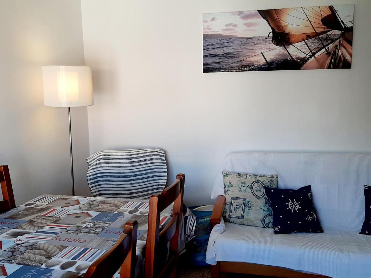 Apartamentos Franch Hospitalet De L'Infant Buitenkant foto