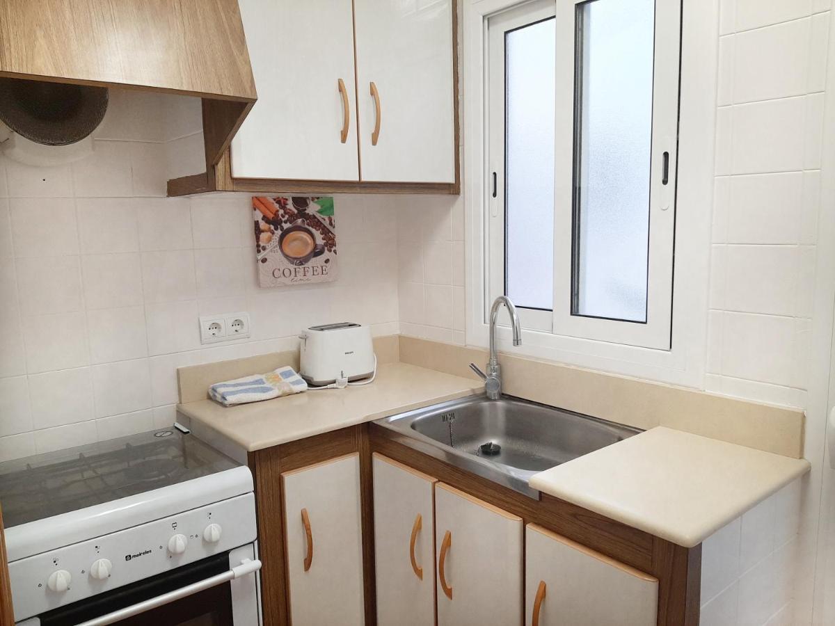 Apartamentos Franch Hospitalet De L'Infant Buitenkant foto