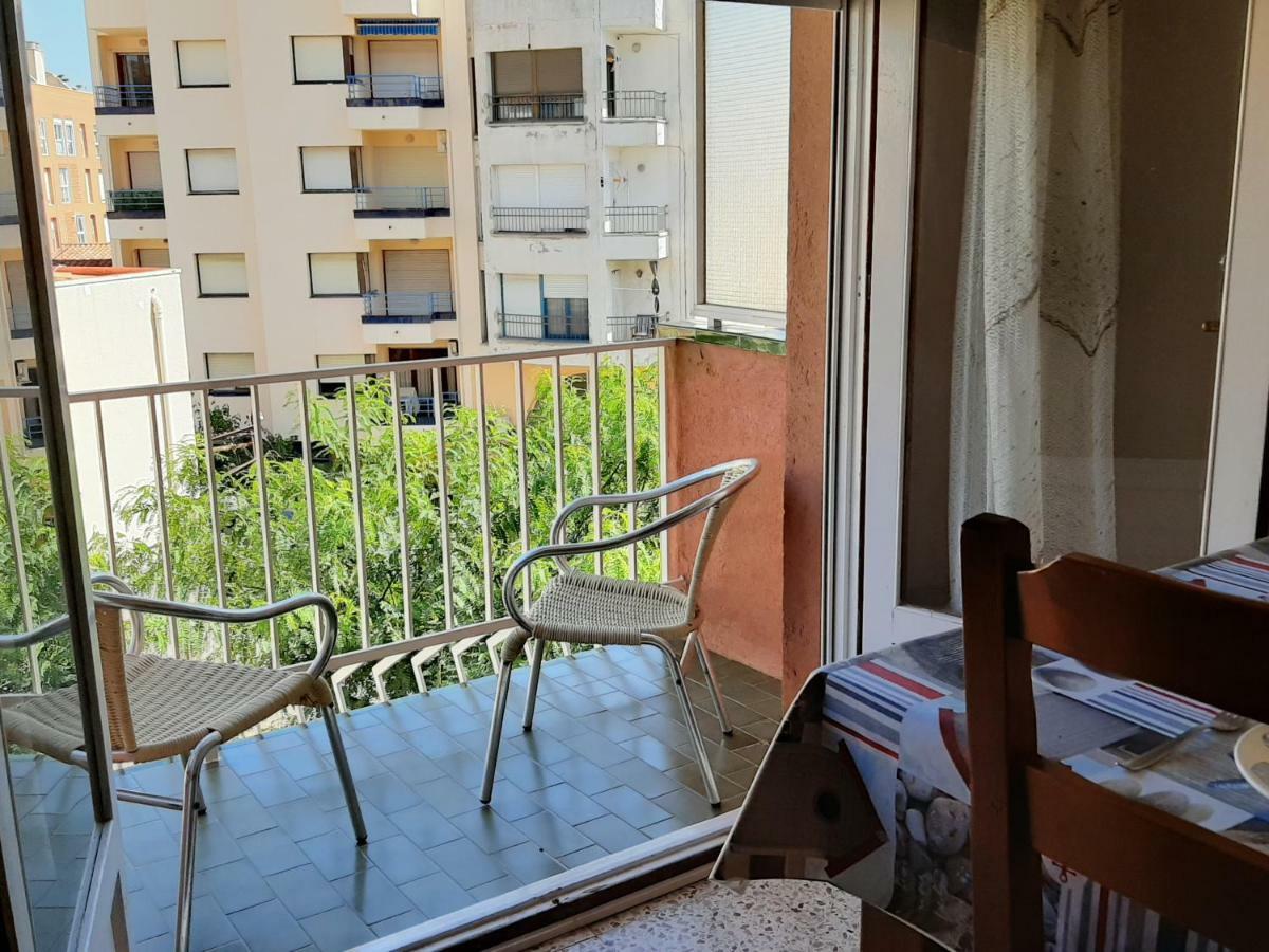 Apartamentos Franch Hospitalet De L'Infant Buitenkant foto